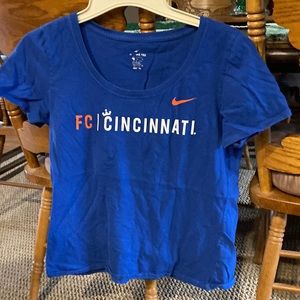 Wonen's Cincinnati FC soccer shirt.